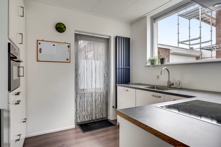 Foto 10 van Hennesweg 25