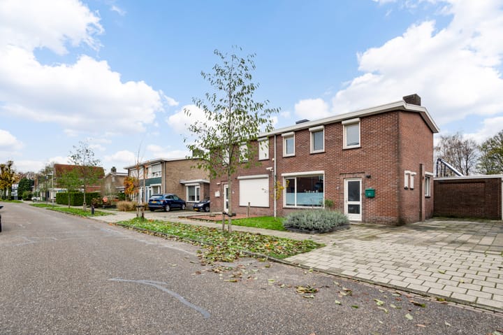 Foto 27 van Hennesweg 25