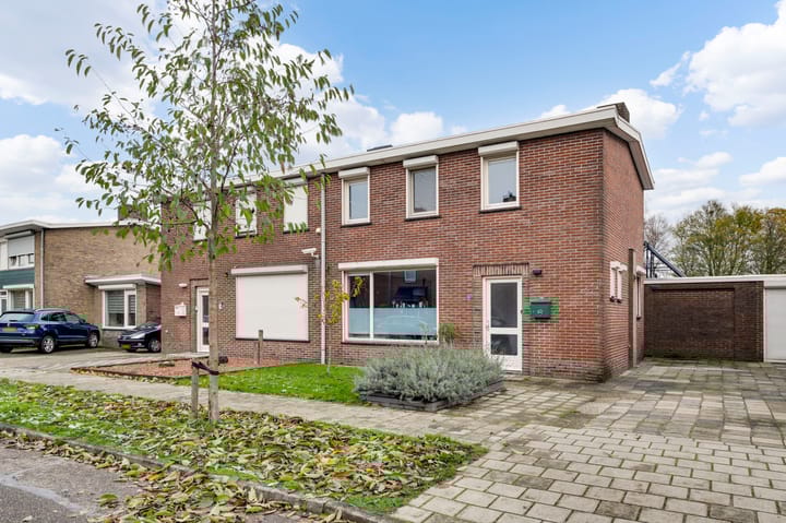 Foto 1 van Hennesweg 25