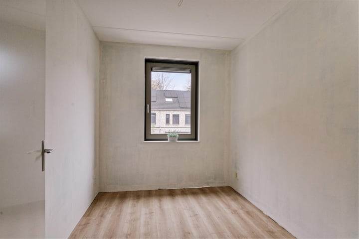 View photo 25 of Salome Stickenstraat 14