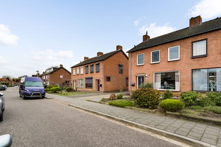 Foto 32 van Burgemeester Huybenstraat 35