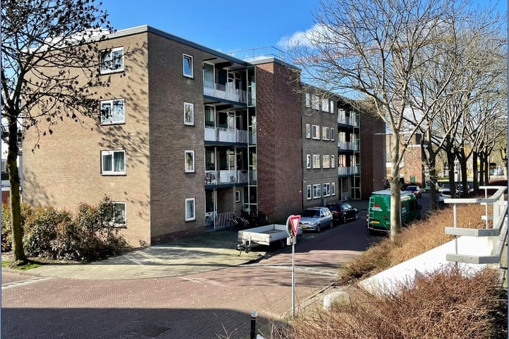 Bekijk foto 3 van Frederik Hendrikstraat 52