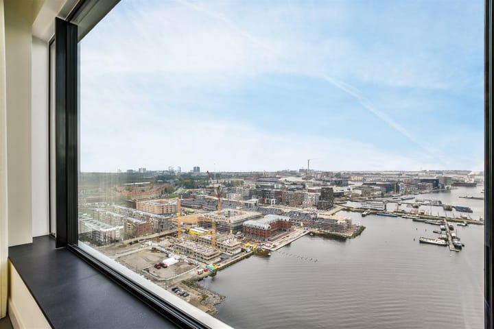 Photo 3 of Pontsteiger 155