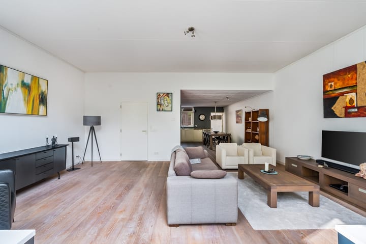 Foto 19 van Dokter Teenstralaan 8