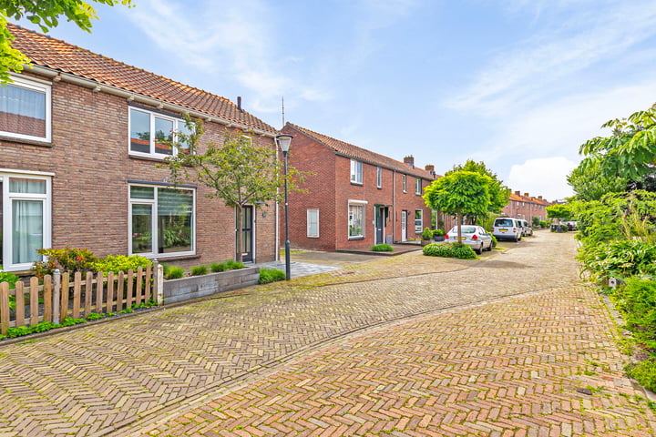 View photo 39 of Willemsstraat 3-A