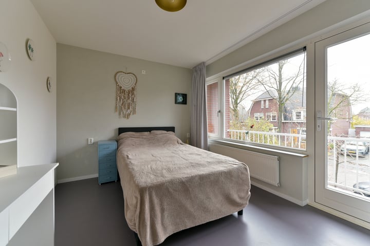 View photo 24 of Van Tuyllstraat 65