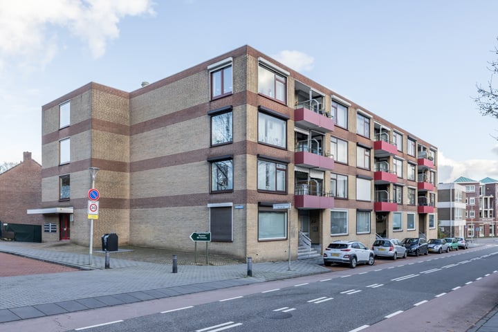 Bekijk foto 1 van Merkelbeekerstraat 18