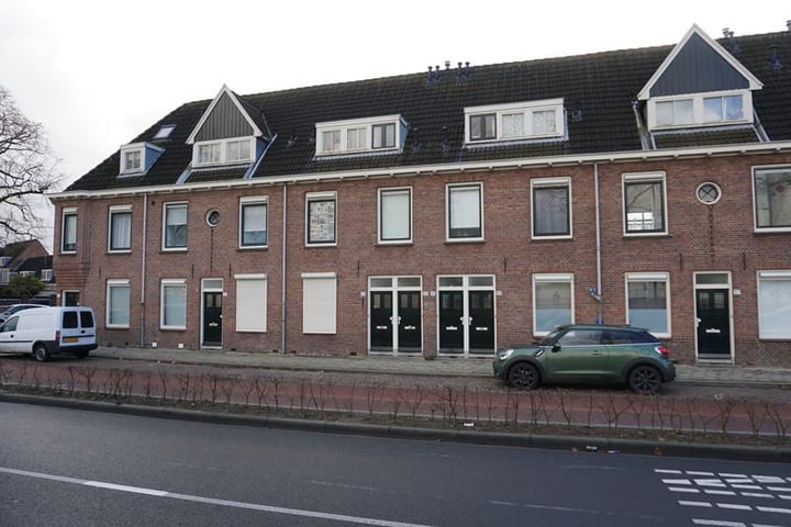 View photo 2 of Merwedestraat 65