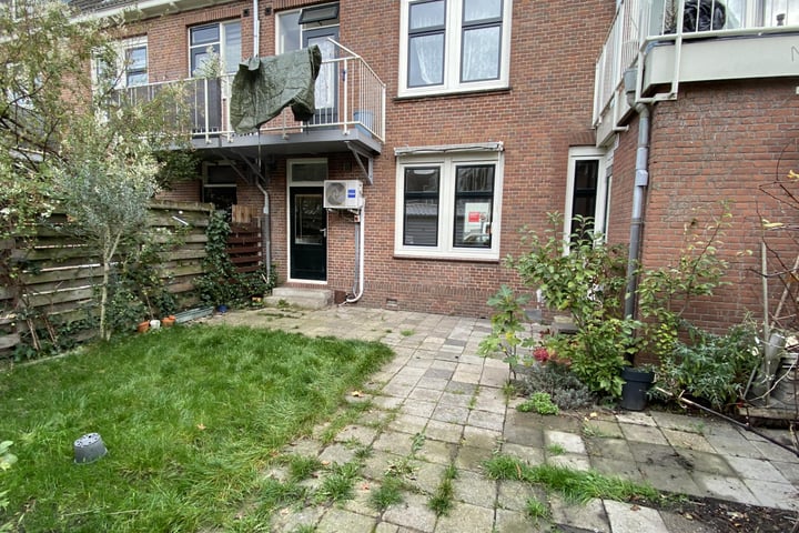 View photo 10 of Merwedestraat 65