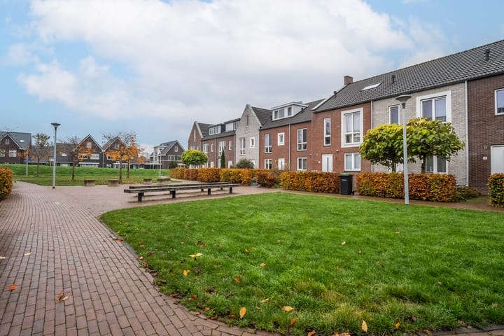 Foto 9 van Toutenburgstraat 50