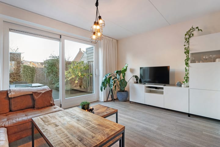 Foto 16 van Toutenburgstraat 50