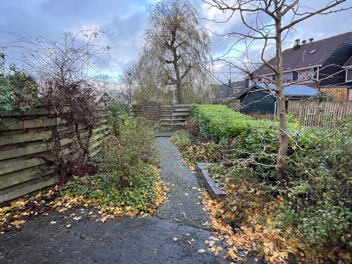 Foto 15 van Hage Weer 15