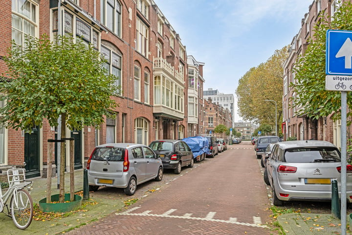 View photo 6 of Willem van Outhoornstraat 35-B