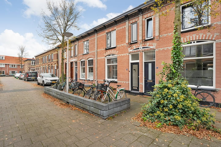 View photo 2 of Lindestraat 21