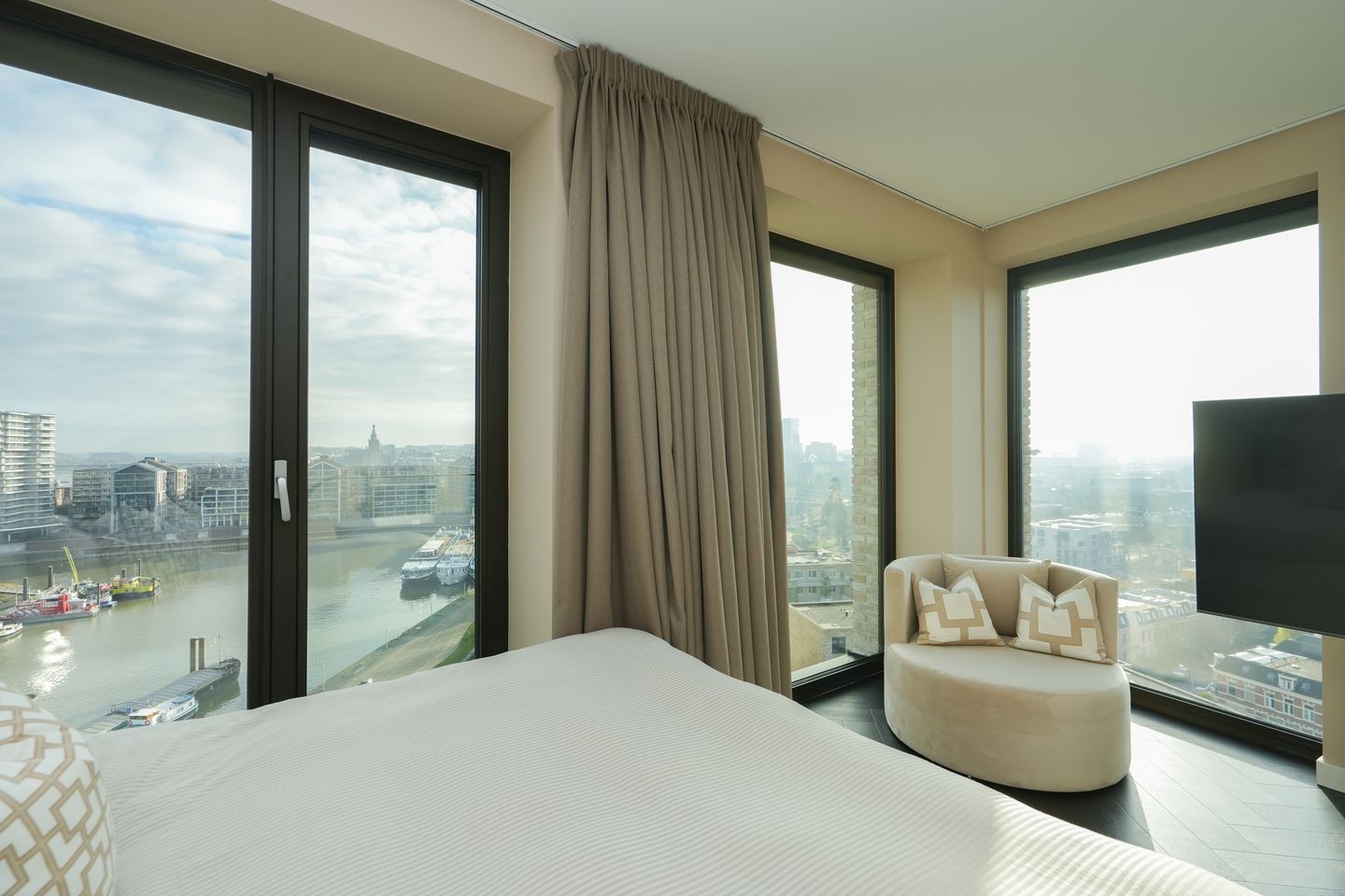 Foto 25 van Waalbandijk 485