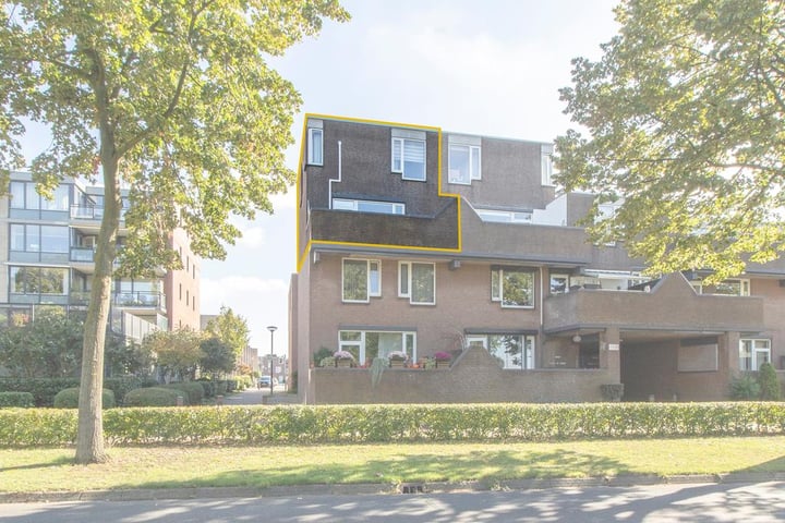 View photo 2 of Anne Frankstraat 276