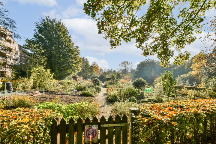 Bekijk foto 30 van Leusdenhof 43