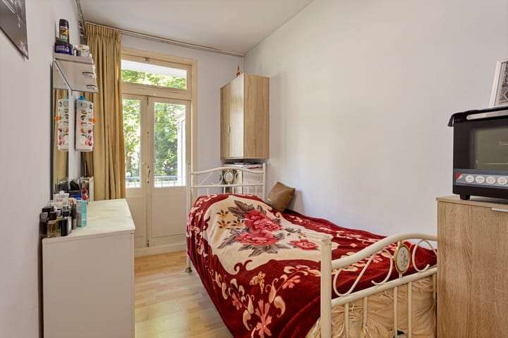 Foto 15 van Van Spilbergenstraat 64-1