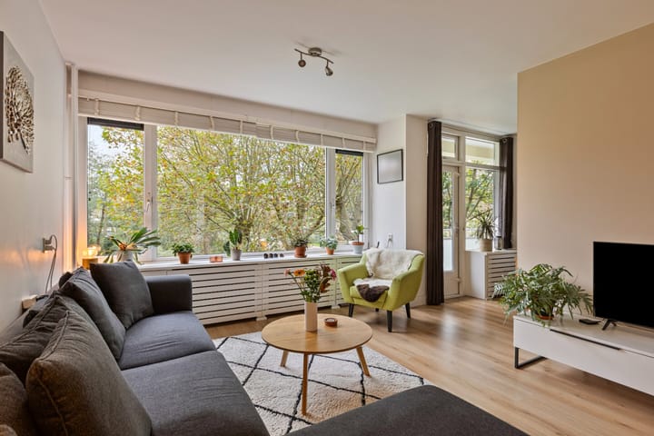 Foto 2 van Van der Helmstraat 253