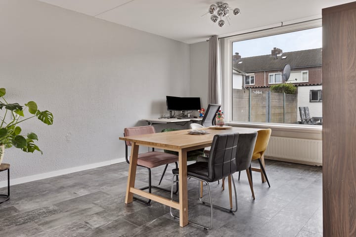 Foto 11 van Merelstraat 17