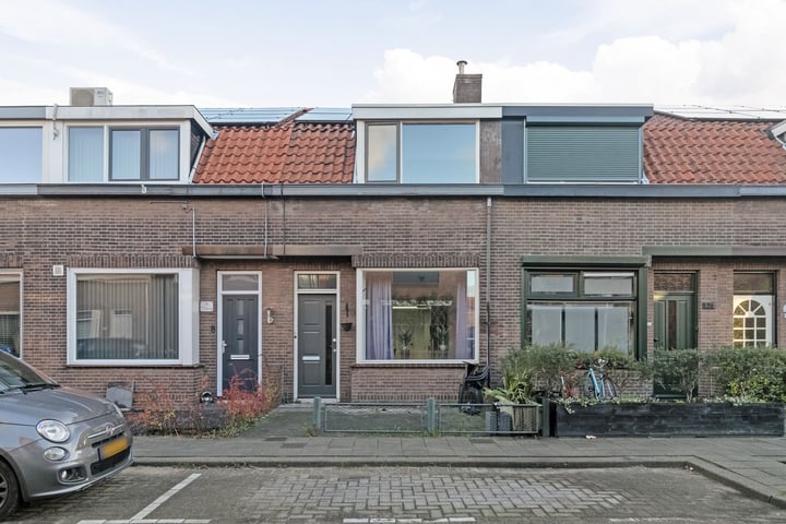 View photo 2 of Cremerstraat 122