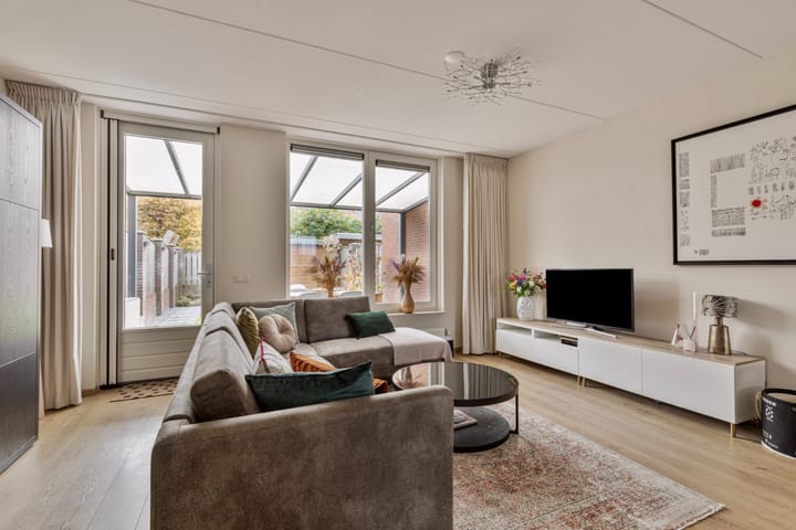 Foto 7 van Keizersmantel 18