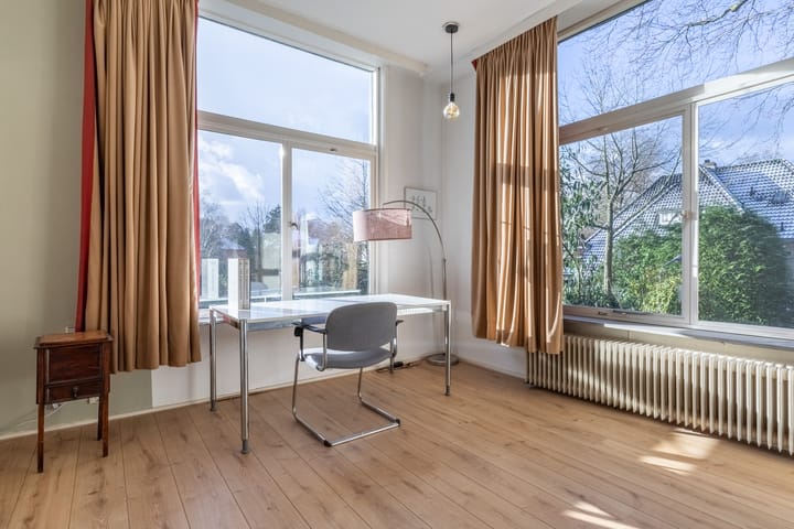 Photo 16 of Graaf Florislaan 2-A