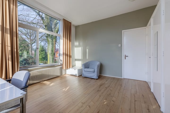 Photo 18 of Graaf Florislaan 2-A