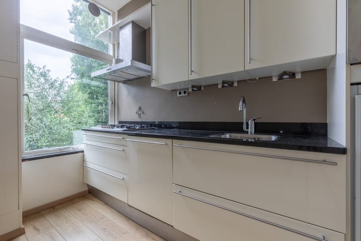 Photo 23 of Graaf Florislaan 2-A