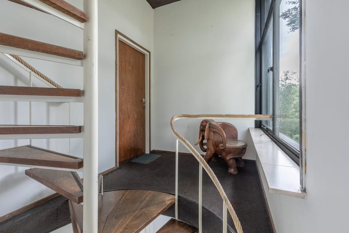 Photo 35 of Graaf Florislaan 2-A