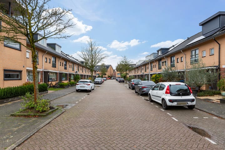 Foto 39 van Van Eesterenveld 33