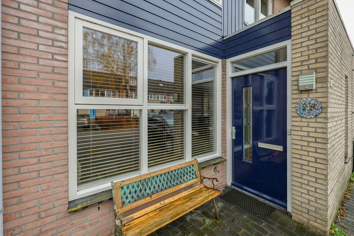 View photo 38 of Paulus Potterstraat 28