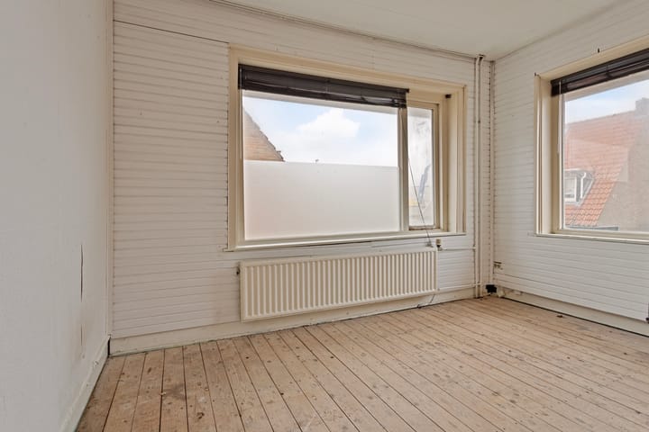 Photo 22 of Goudsbloemstraat 21