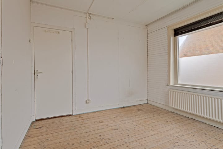 Photo 23 of Goudsbloemstraat 21