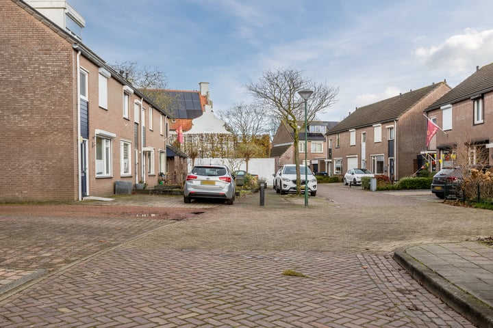 Bekijk foto 42 van Clausstraat 16