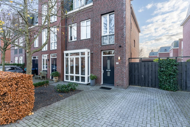 View photo 6 of Derde Westerparklaan 312