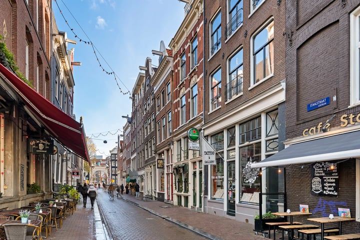 View photo 1 of Staalstraat 6-1