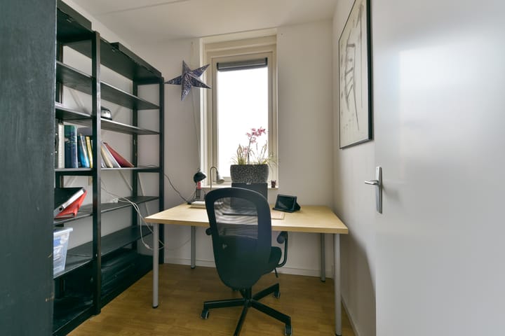 Foto 23 van Esdoornlaan 9