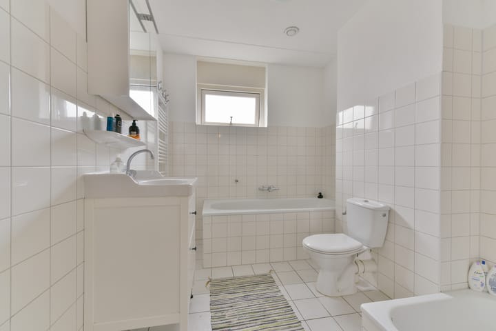 Foto 25 van Esdoornlaan 9