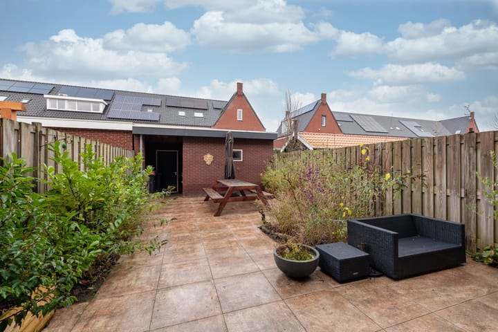 Foto 29 van Esdoornlaan 9