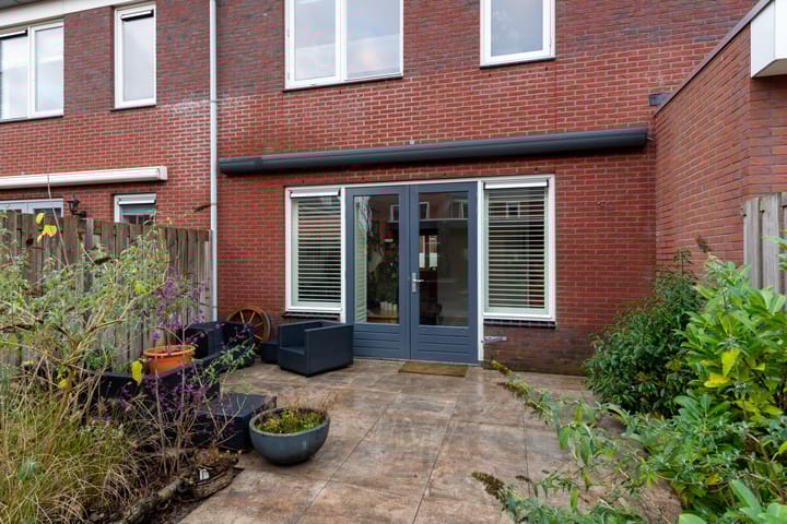 Foto 32 van Esdoornlaan 9