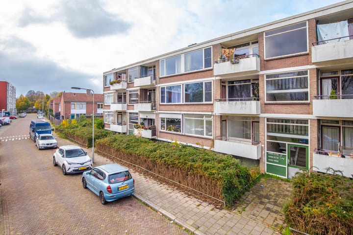 Photo 15 of Stellingwerfstraat 59-1