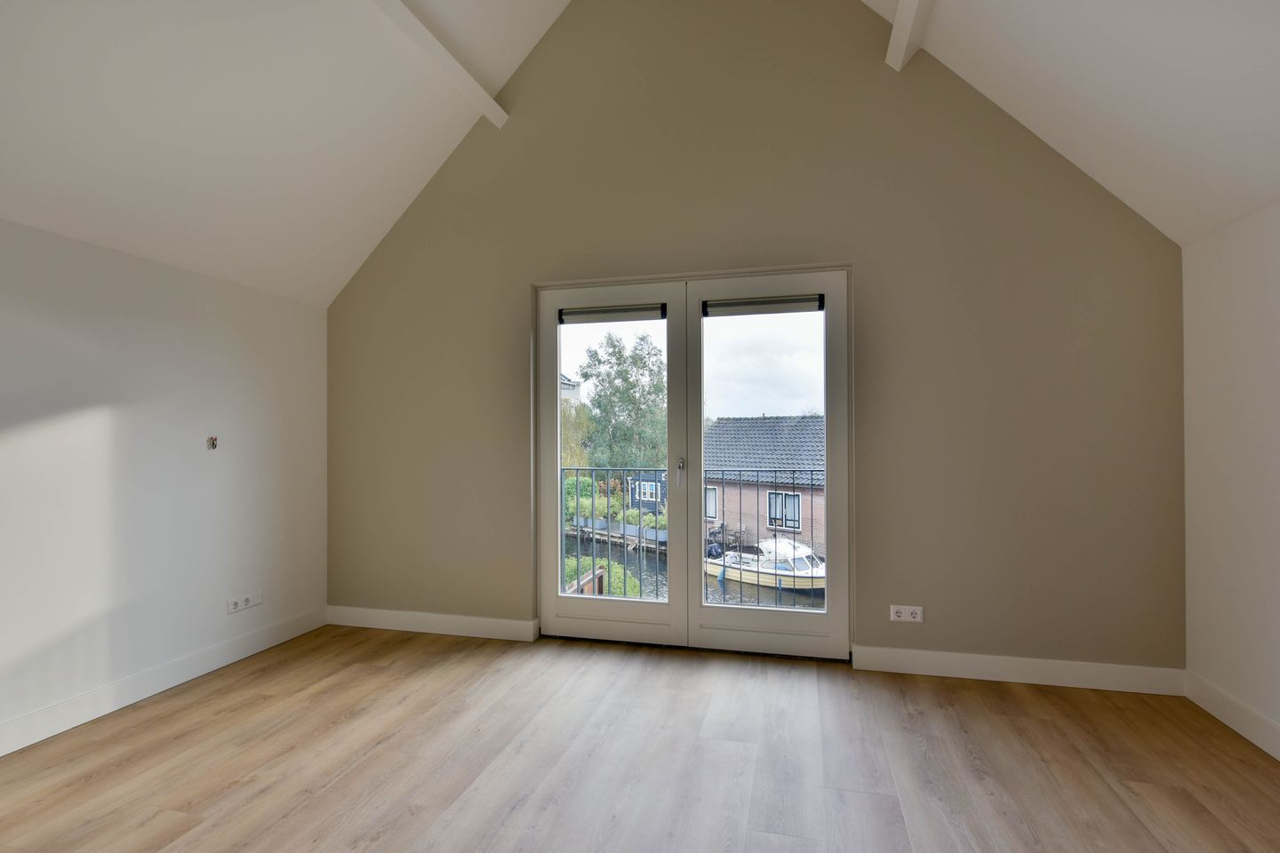 Foto 19 van Herenweg 276-R15