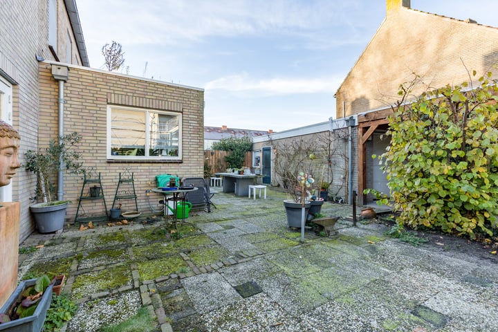 View photo 40 of Bronkhorststraat 15