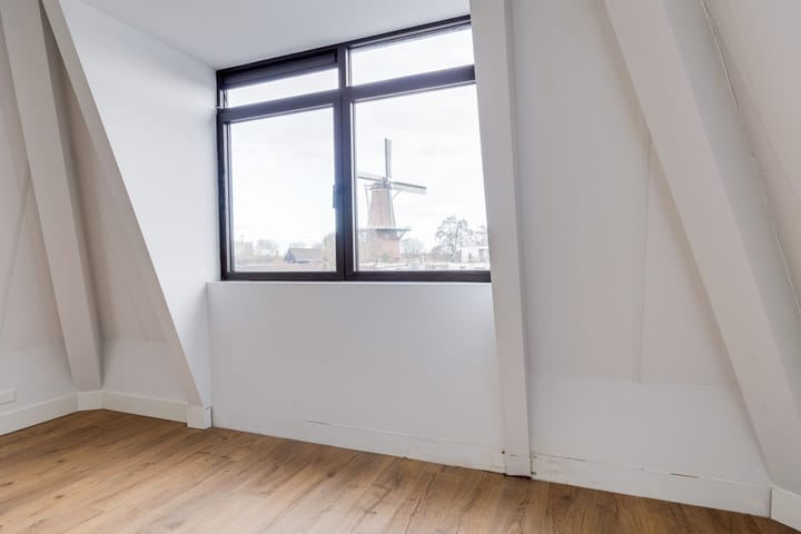 Foto 26 van Bemuurde Weerd O.Z. 39-C