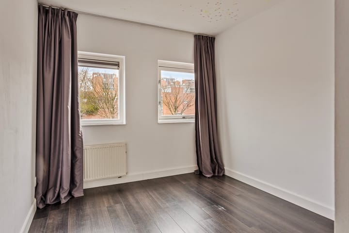 Foto 16 van Schout van der Dussensingel 61