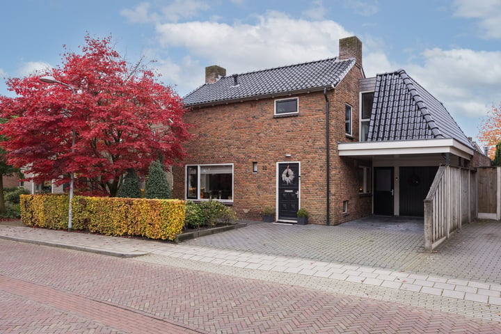 Emmastraat 22