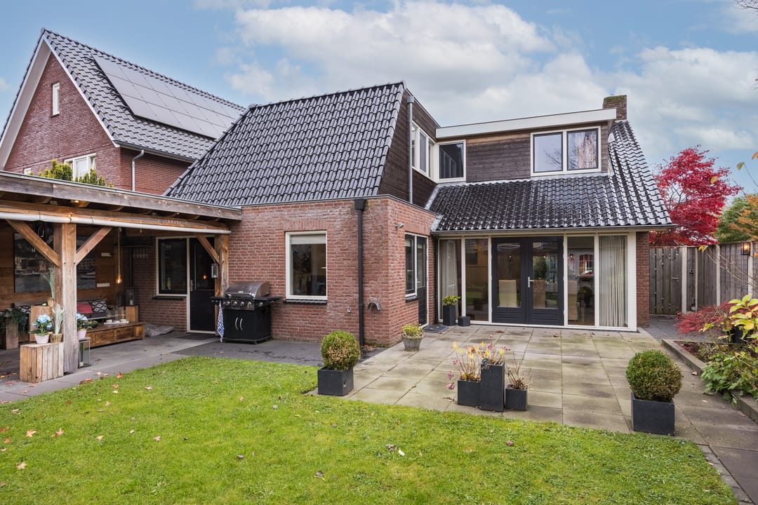 Photo 32 of Emmastraat 22