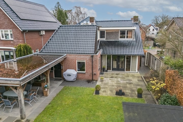 View photo 38 of Emmastraat 22