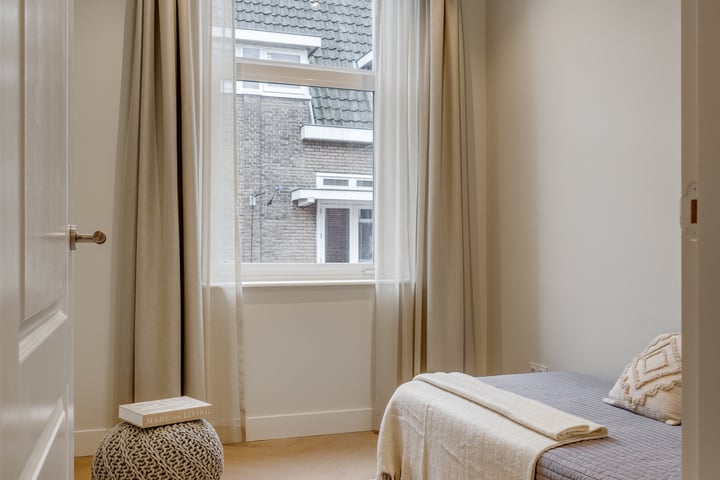 Bekijk foto 16 van Schoutenstraat 10-A